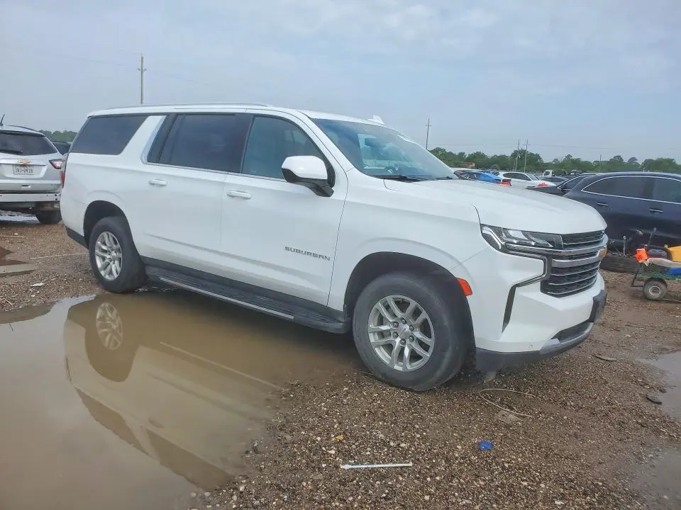 2024 CHEVROLET SUBURBAN K1500 LT  