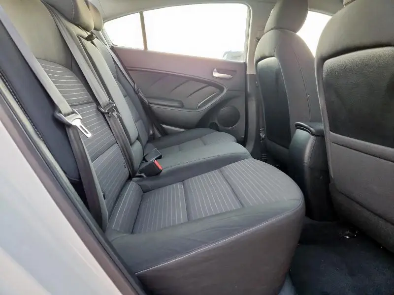 2017 KIA FORTE LX  