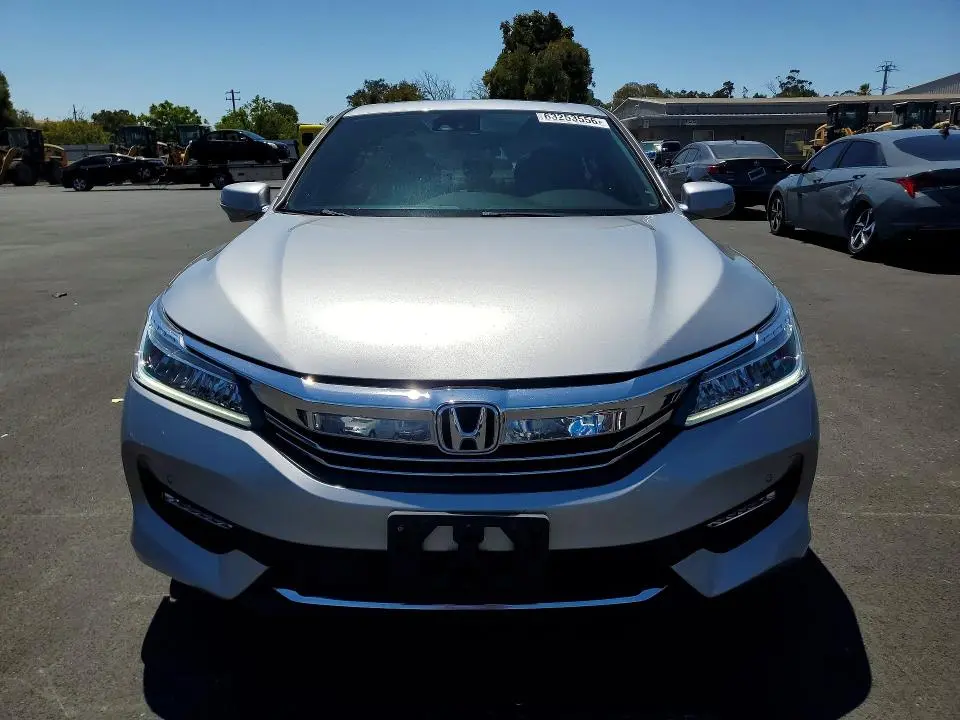 2017 HONDA ACCORD TOURING  