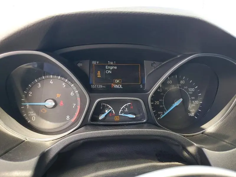 2015 FORD FOCUS SE  