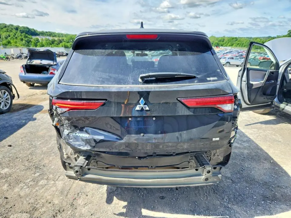 2022 MITSUBISHI OUTLANDER SE  