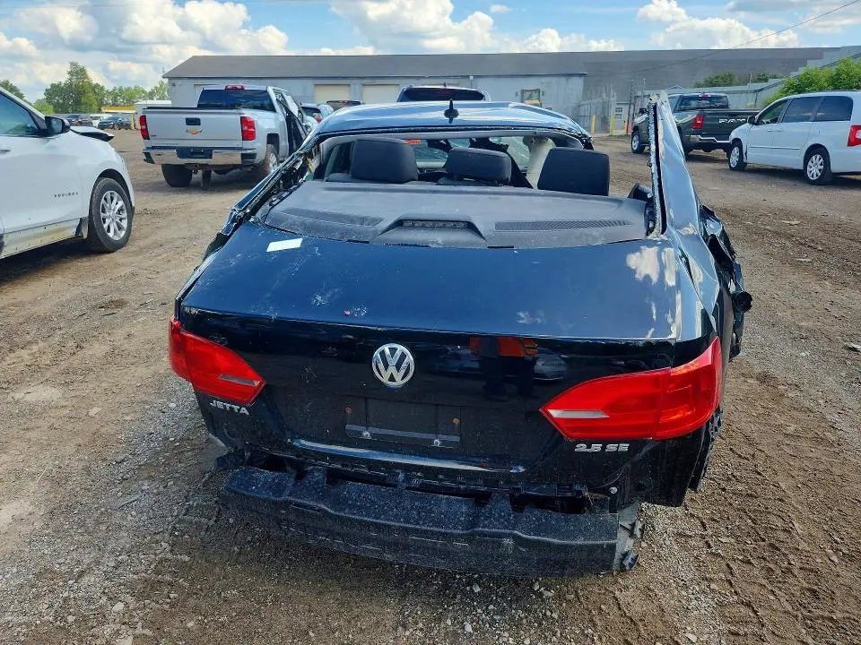2012 VOLKSWAGEN JETTA SE  