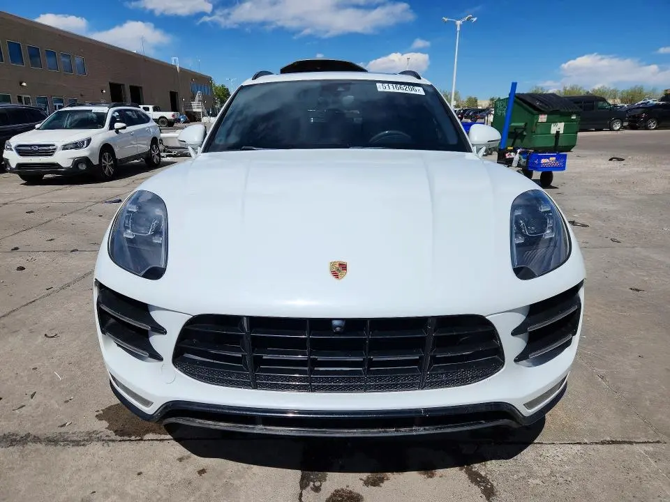 2017 PORSCHE MACAN TURBO  