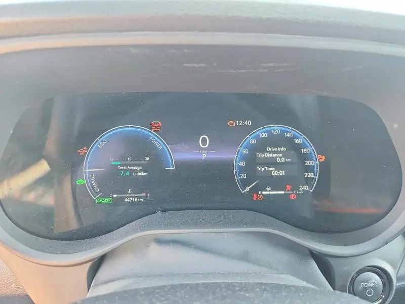 2025 TOYOTA SIENNA LE  