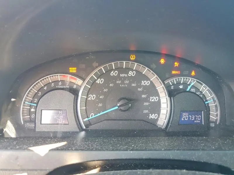 2014 TOYOTA CAMRY SE  