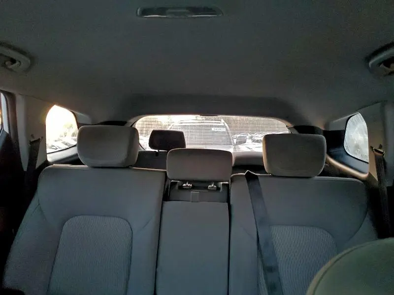 2016 HYUNDAI SANTA FE SE  