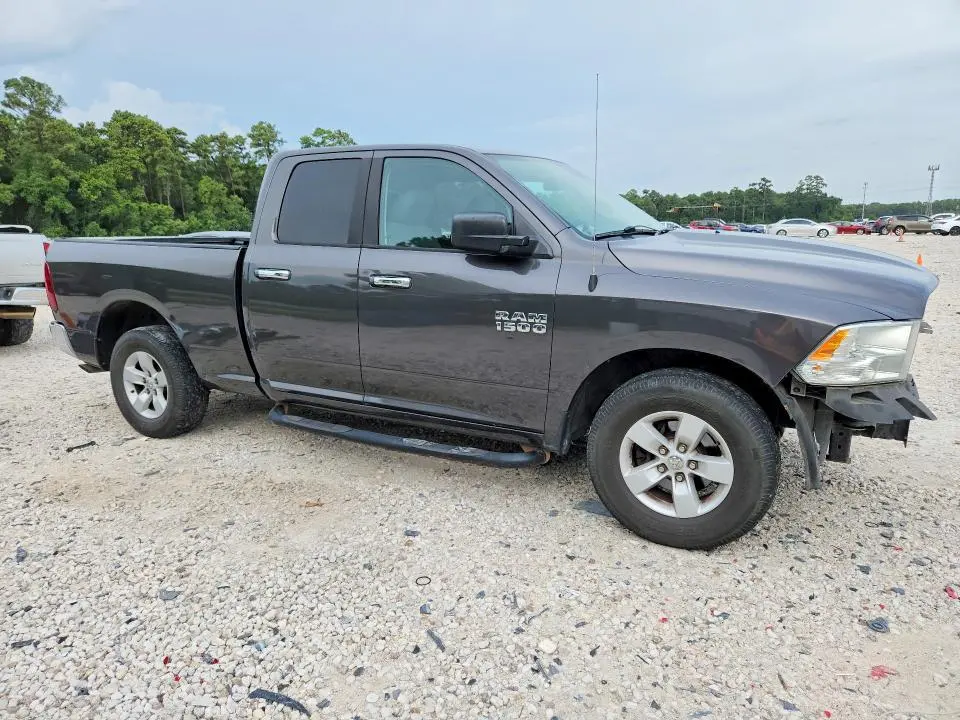 2016 RAM 1500 SLT  