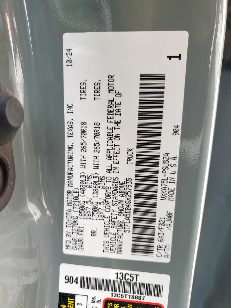 2025 TOYOTA TUNDRA CREWMAX SR  
