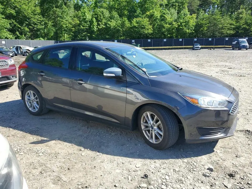 2015 FORD FOCUS SE  