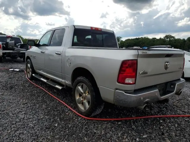 2016 RAM 1500 SLT  