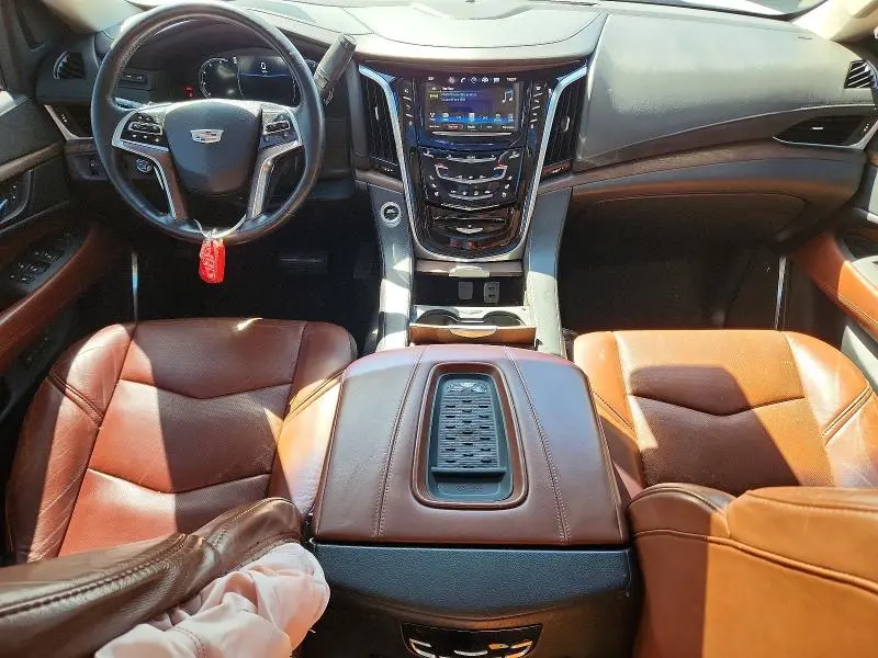 2016 CADILLAC ESCALADE LUXURY  