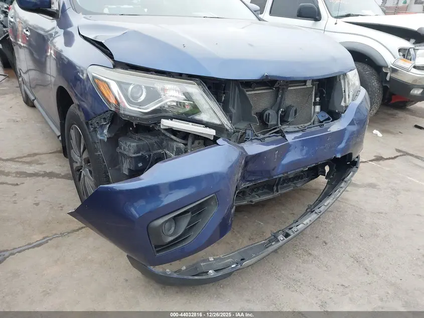 2017 NISSAN PATHFINDER S