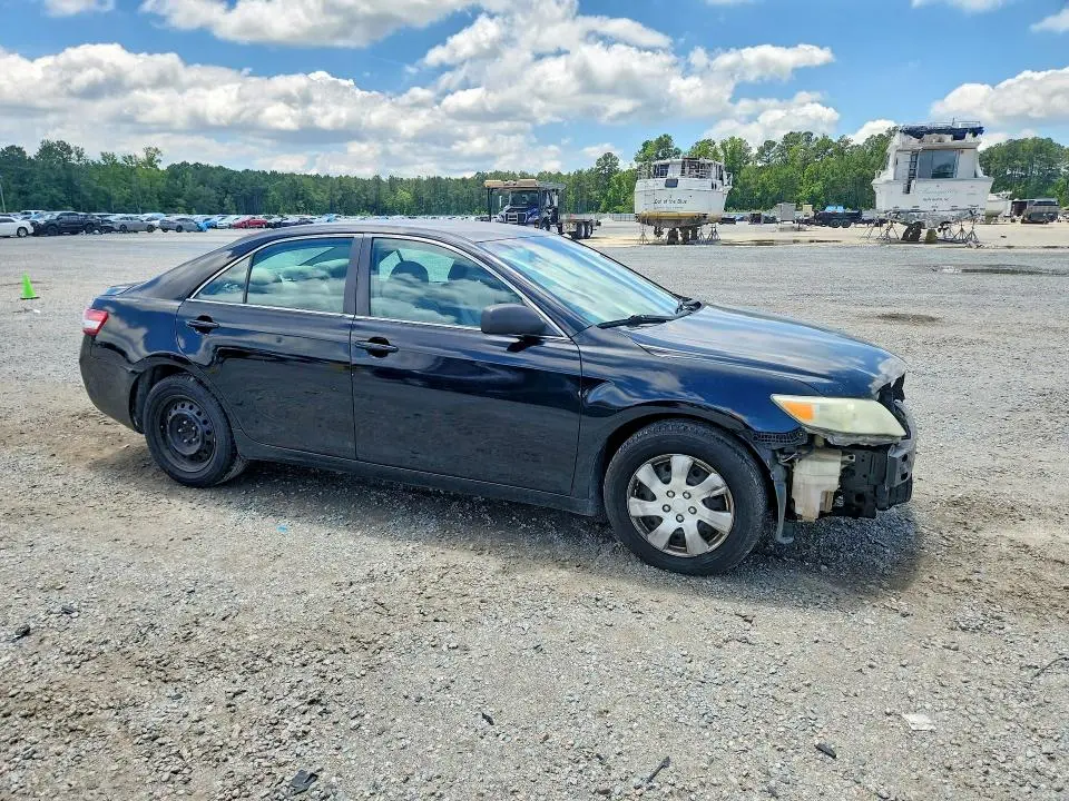 2010 TOYOTA CAMRY LE  