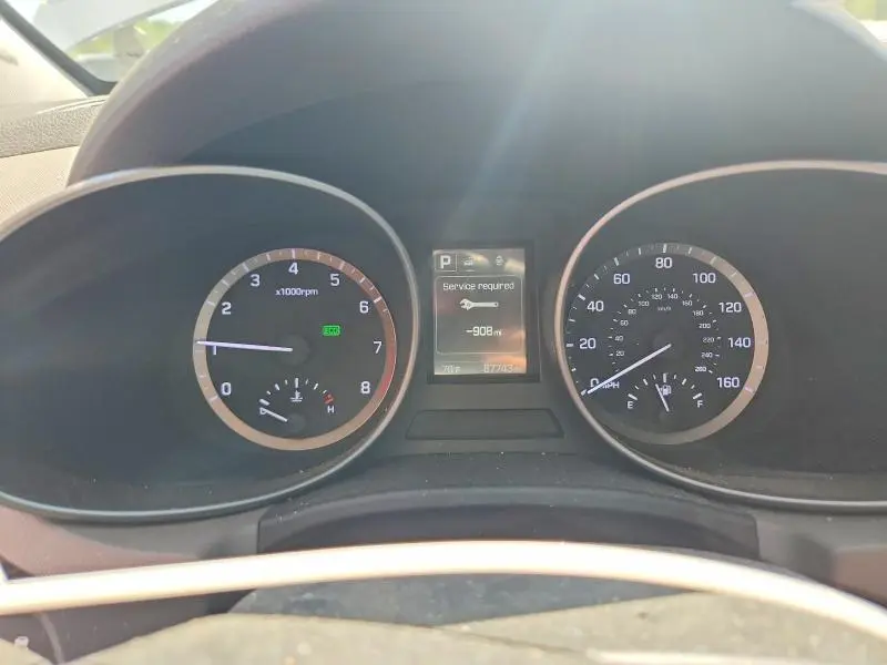 2017 HYUNDAI SANTA FE SE  