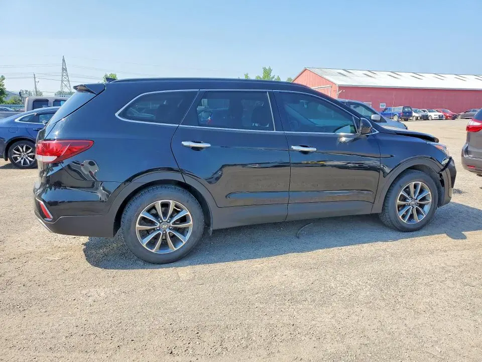 2018 HYUNDAI SANTA FE SE  
