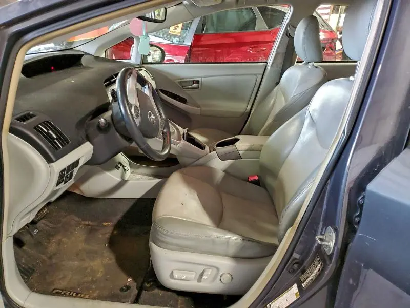 2013 TOYOTA PRIUS   