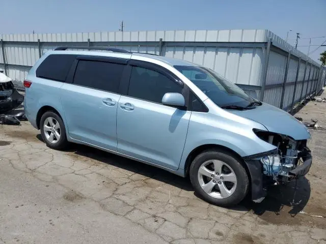 2015 TOYOTA SIENNA LE  