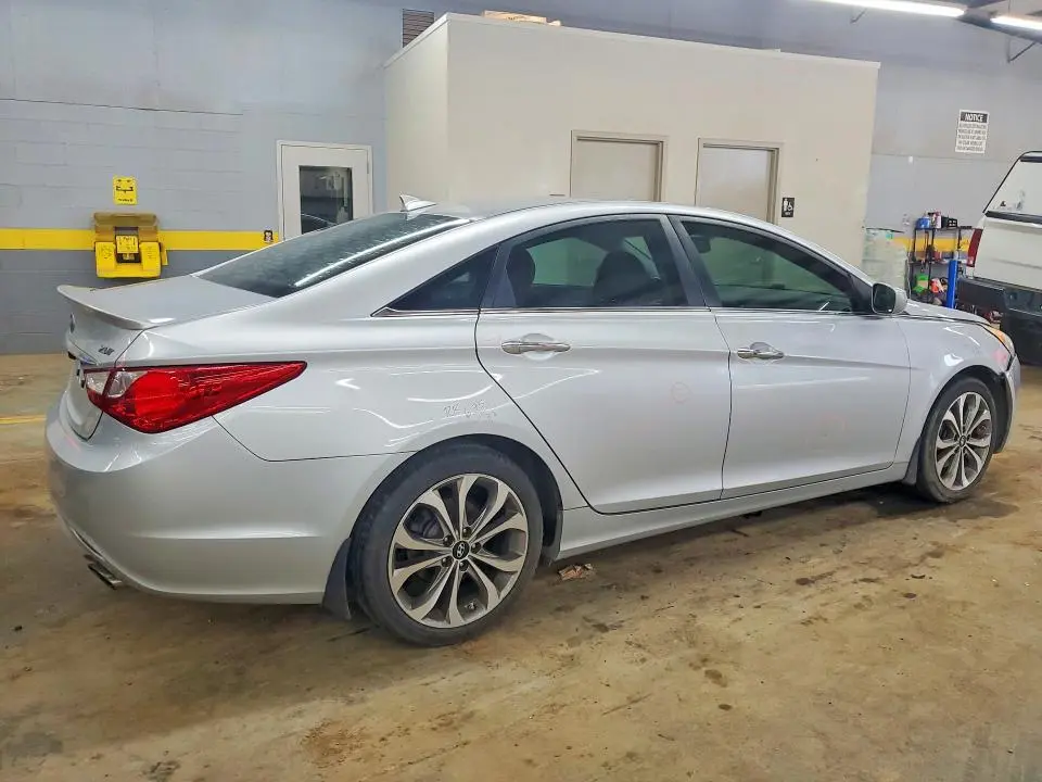 2013 HYUNDAI SONATA SE 2.0T  