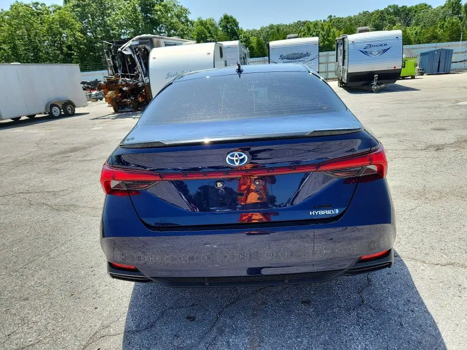 2021 TOYOTA AVALON XSE  