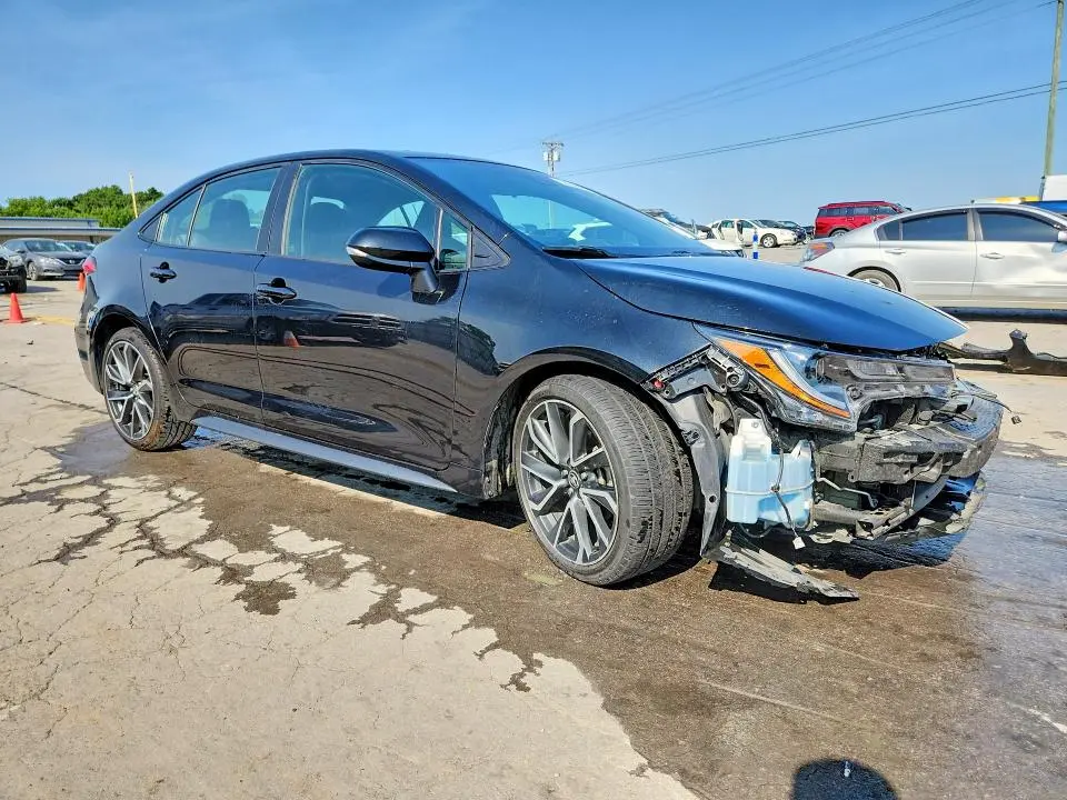 2020 TOYOTA COROLLA SE  