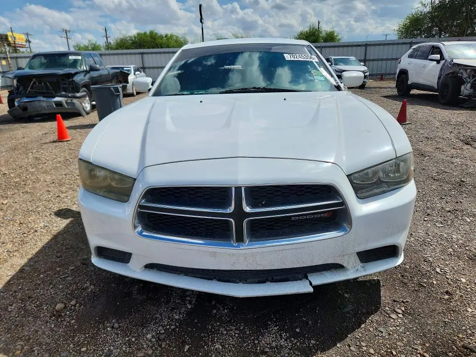 2014 DODGE CHARGER SE  
