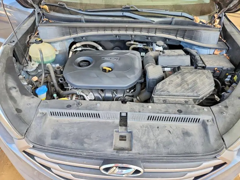 2016 HYUNDAI TUCSON GL SE  