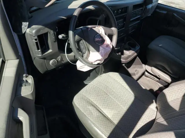 2022 GMC SAVANA G2500  