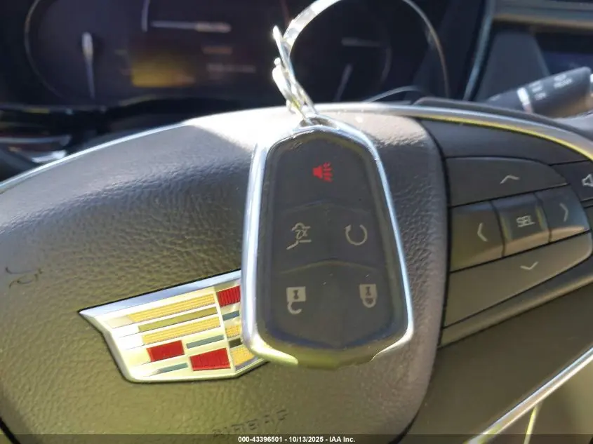 2017 CADILLAC XT5 LUXURY