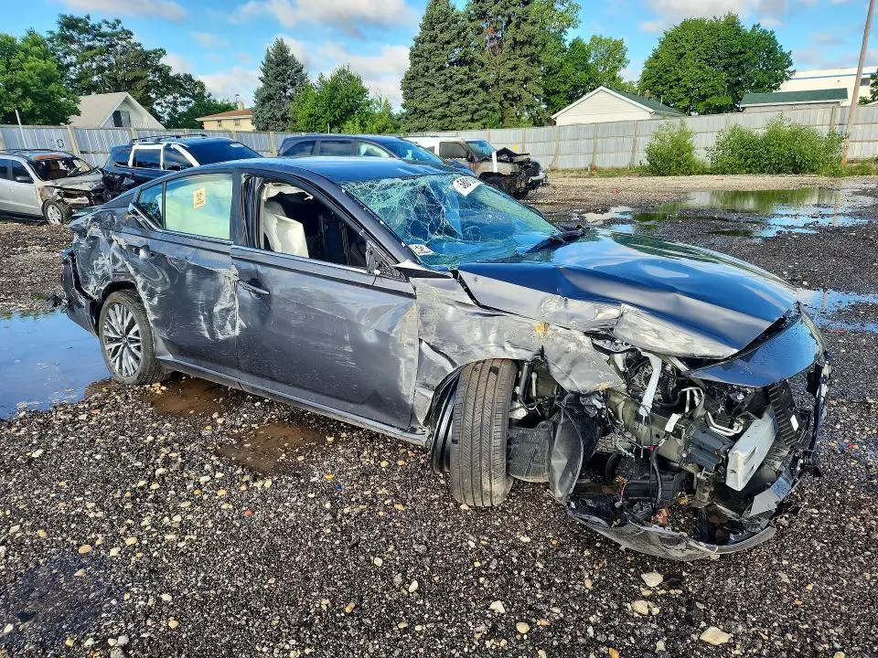 2026 NISSAN ALTIMA SV  