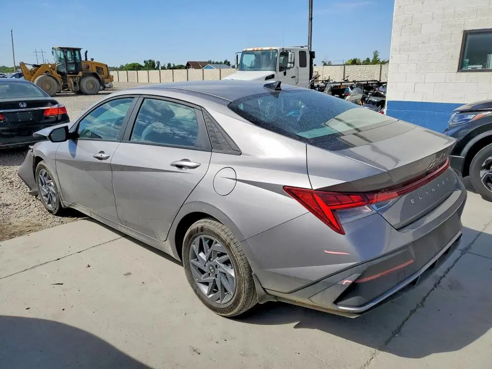 2024 HYUNDAI ELANTRA BLUE  
