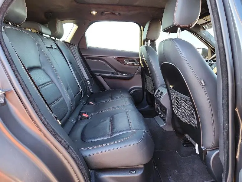 2019 JAGUAR F-PACE 25T PRESTIGE