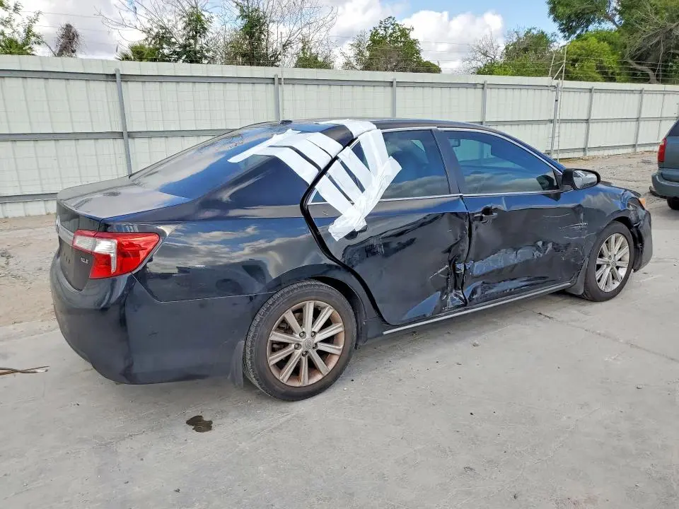 2012 TOYOTA CAMRY XLE V6  