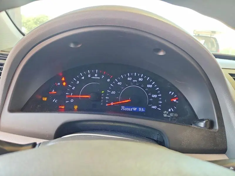 2011 TOYOTA CAMRY LE  