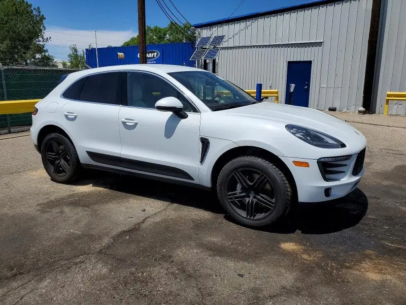 2017 PORSCHE MACAN S  