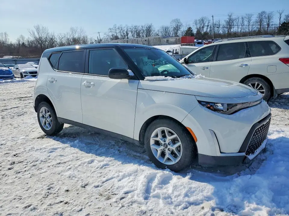 2024 KIA SOUL S  
