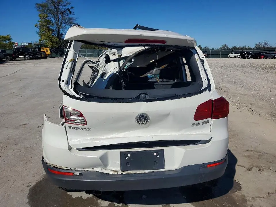 2014 VOLKSWAGEN TIGUAN S  