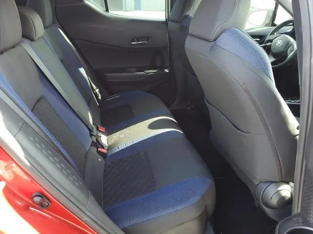 2021 TOYOTA C-HR XLE  