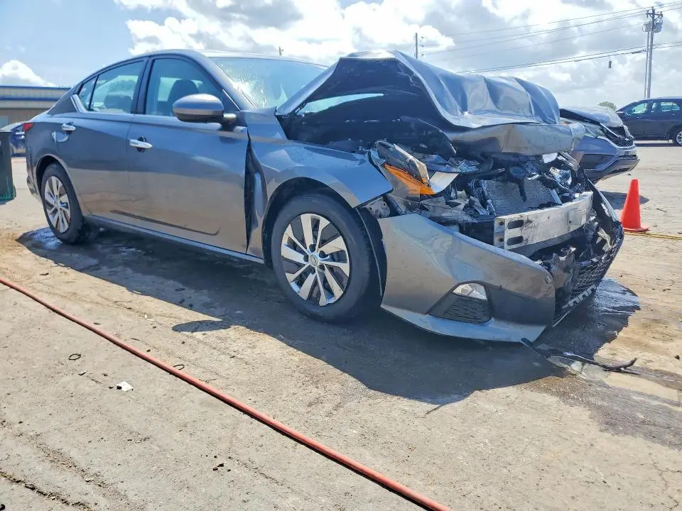 2019 NISSAN ALTIMA S  
