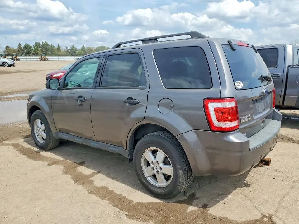 2010 FORD ESCAPE XLT  