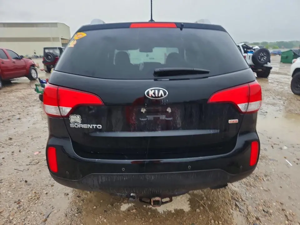 2014 KIA SORENTO LX  