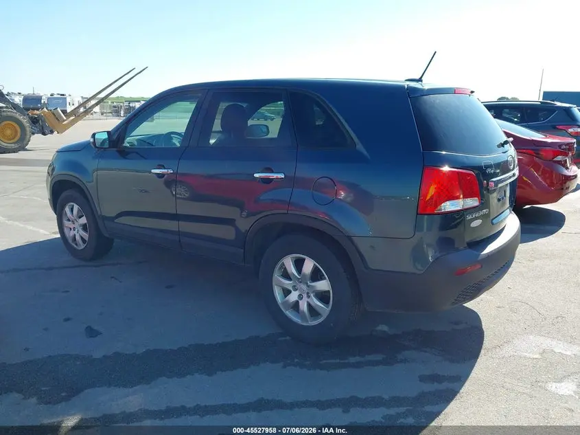 2011 KIA SORENTO LX