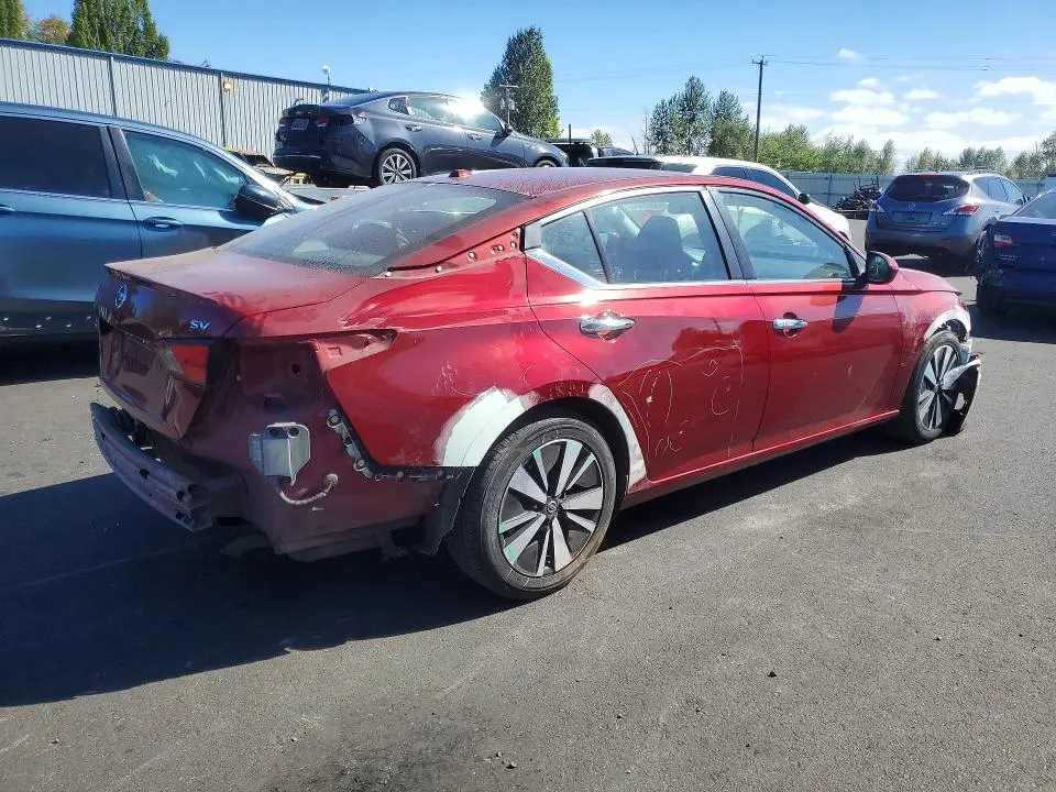 2021 NISSAN ALTIMA SV  