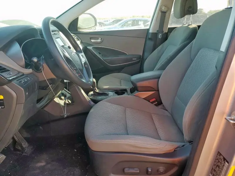 2016 HYUNDAI SANTA FE SE  