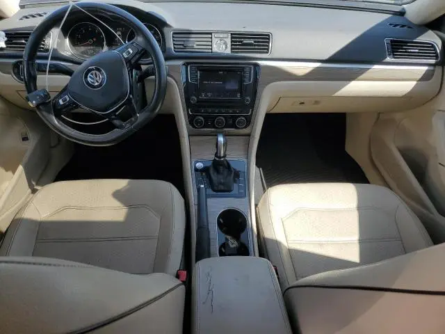 2016 VOLKSWAGEN PASSAT SE