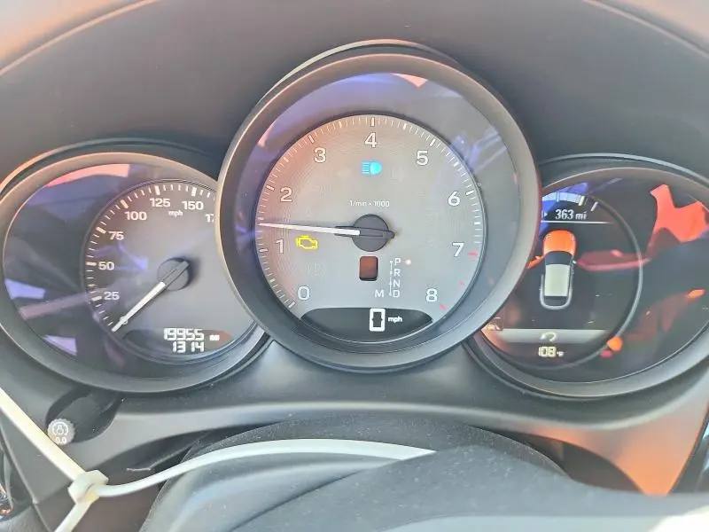 2024 PORSCHE MACAN S  