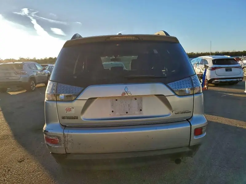 2012 MITSUBISHI OUTLANDER ES  