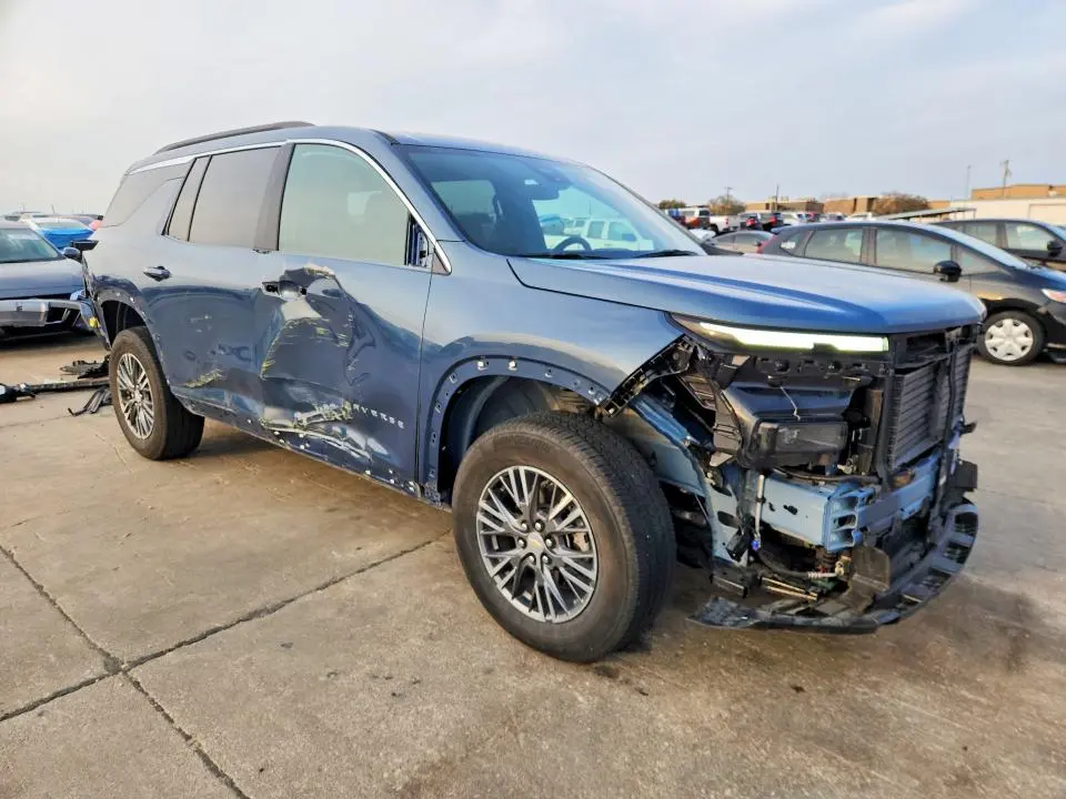 2024 CHEVROLET TRAVERSE LT  