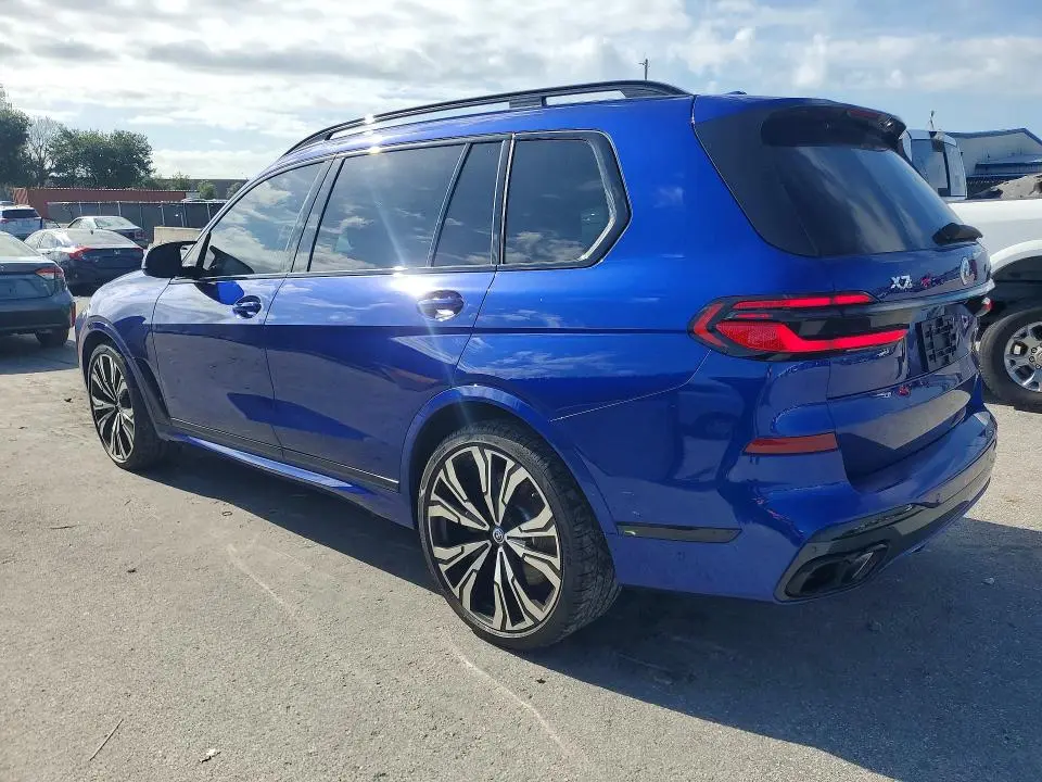 2024 BMW X7 M60I  