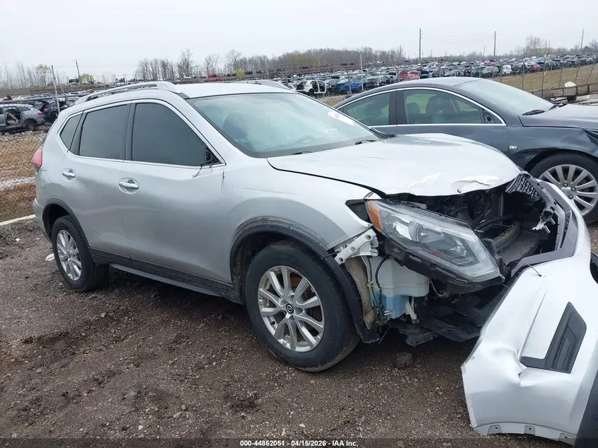 2017 NISSAN ROGUE SV