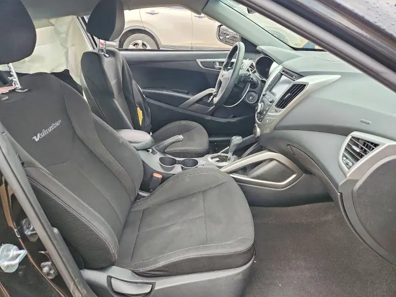 2016 HYUNDAI VELOSTER BASE  